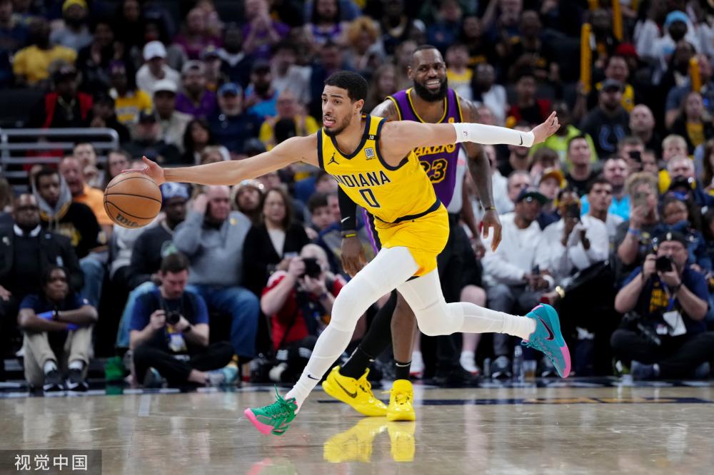 尽管他的职 尽管他的职