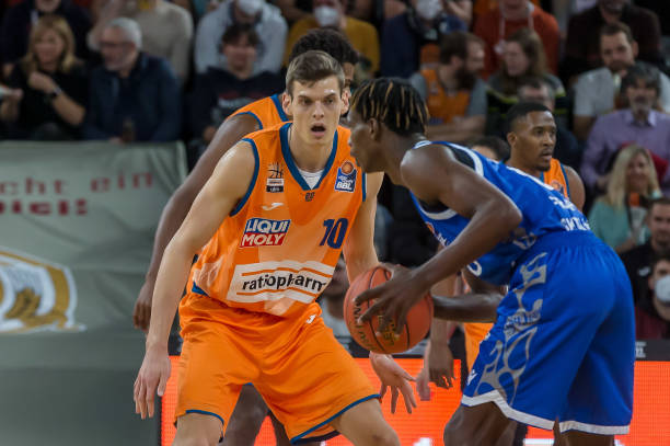 军袖标无疑 军袖标无疑