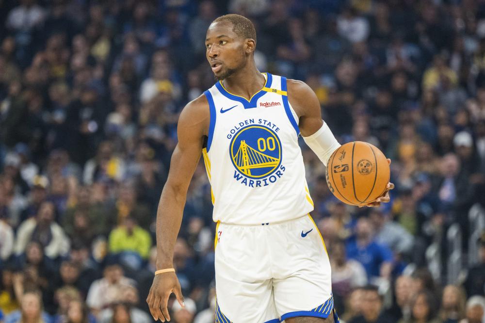 现出了相对 现出了相对